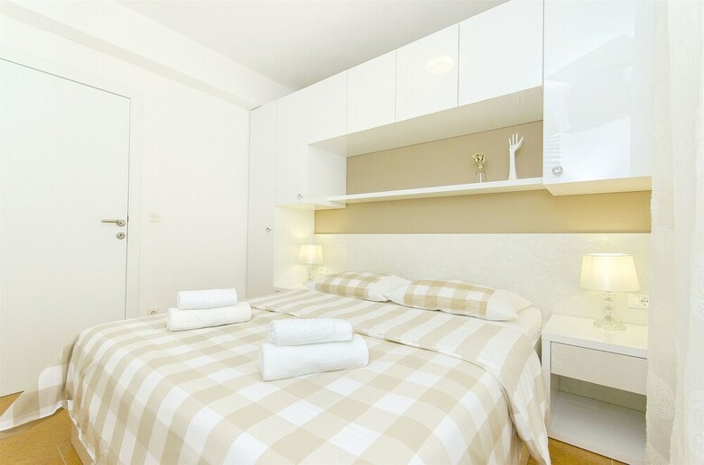 Apartamentos House Nono