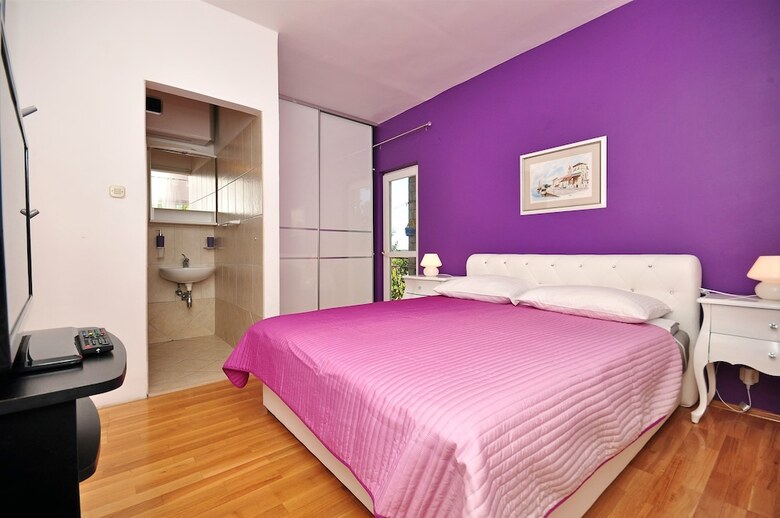Apartments Ruzarija