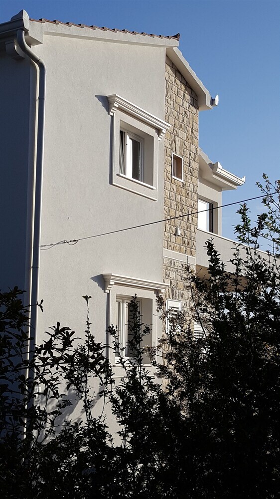 Apartments Ruzarija