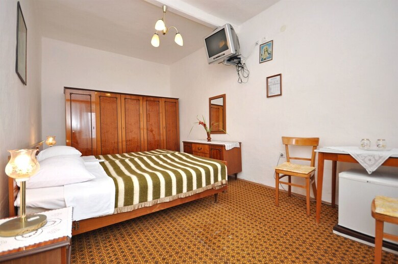 Apartment And Rooms Mato