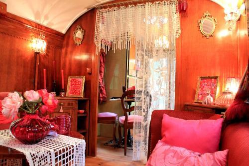 Bed & Breakfast Roulottes Du Rouard