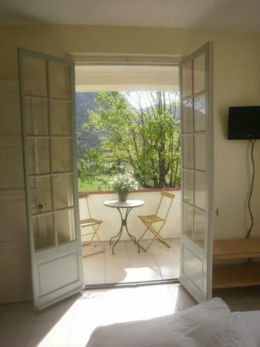 Bed & Breakfast Auberge Du Col De Brouis