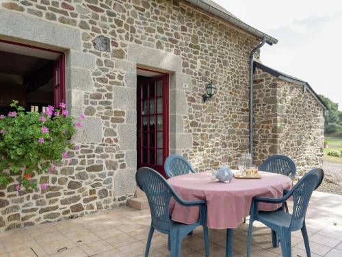 Holiday Home La Vallee Bonnemain