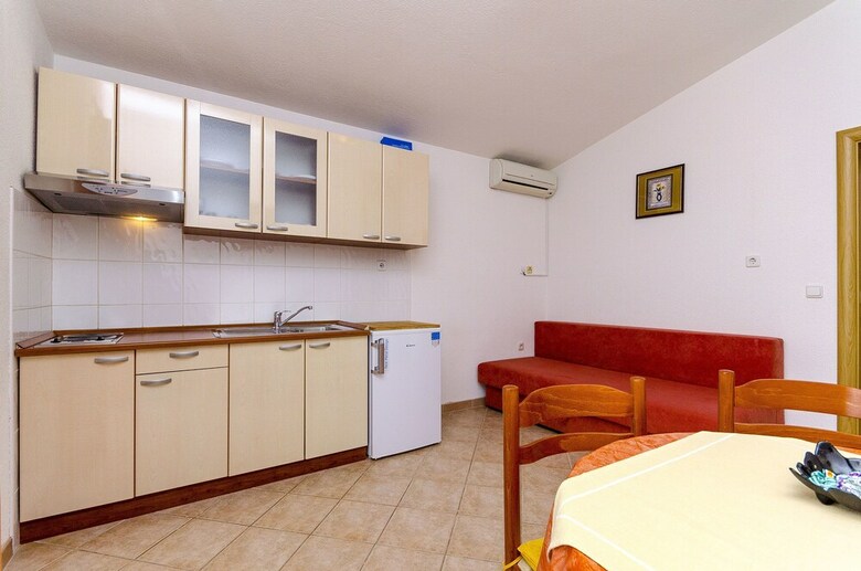 Apartments Luka