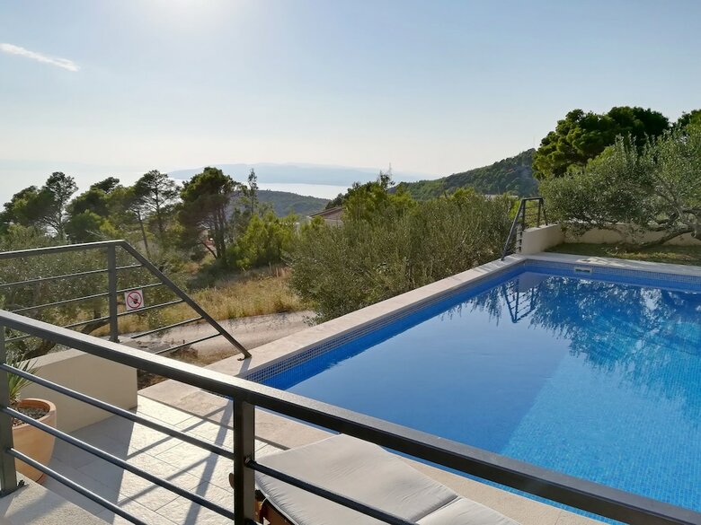 Apartamentos House Arija