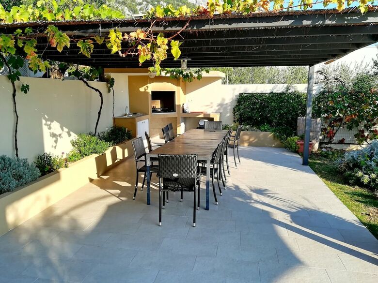 Apartamentos House Arija
