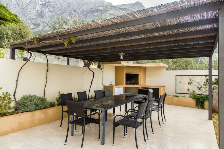 Apartamentos House Arija