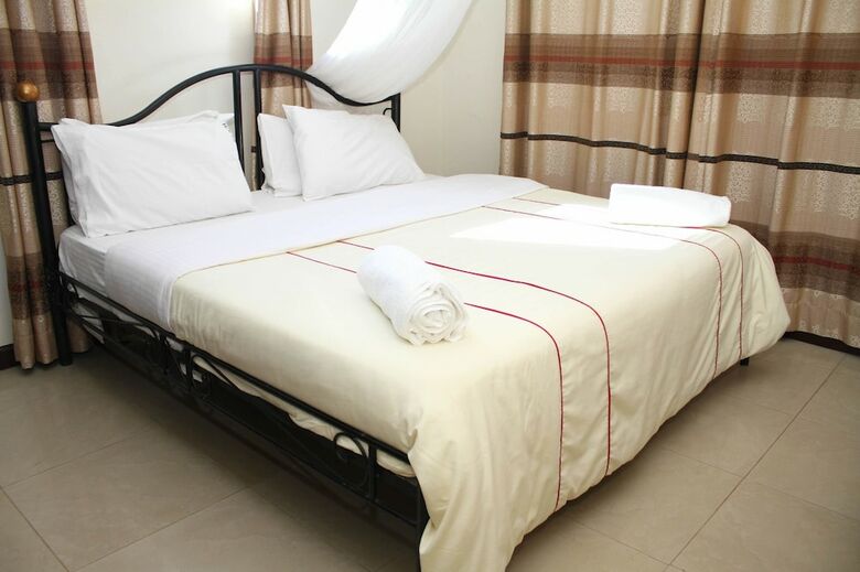 Hotel Karibu Bb Suites