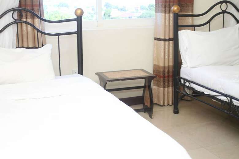 Hotel Karibu Bb Suites