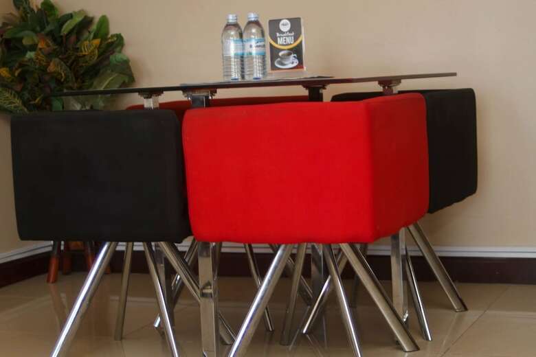 Hotel Karibu Bb Suites