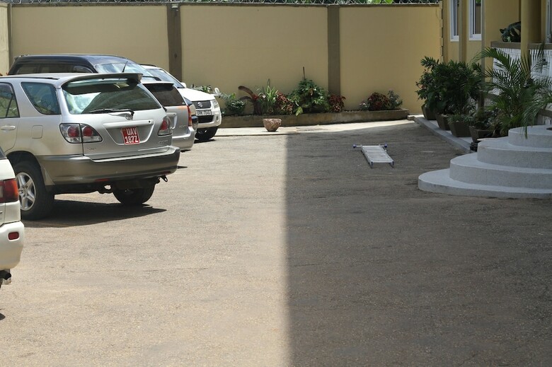 Hotel Karibu Bb Suites