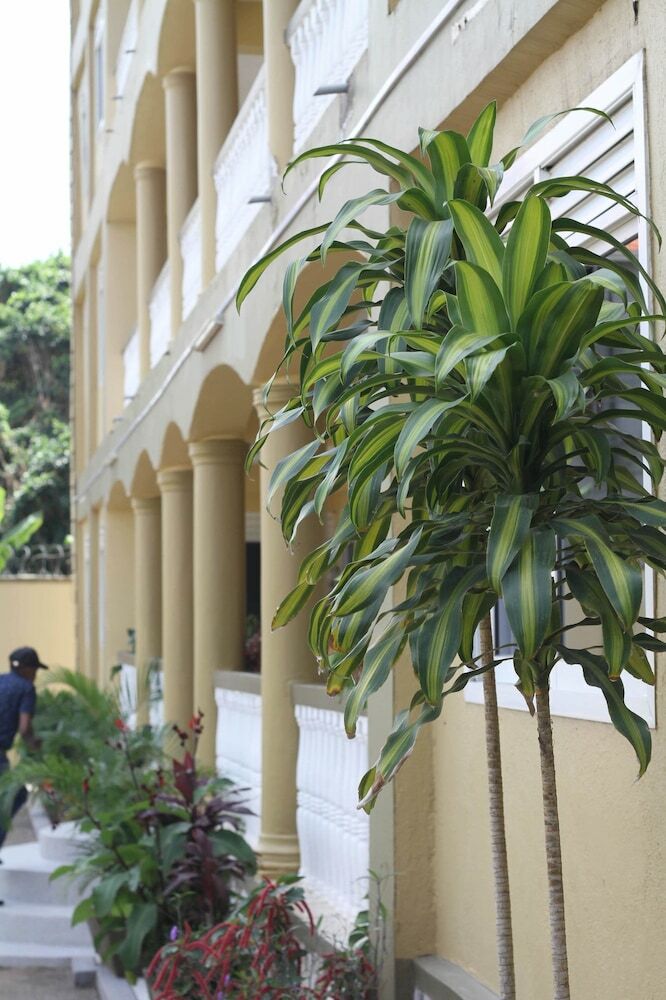 Hotel Karibu Bb Suites