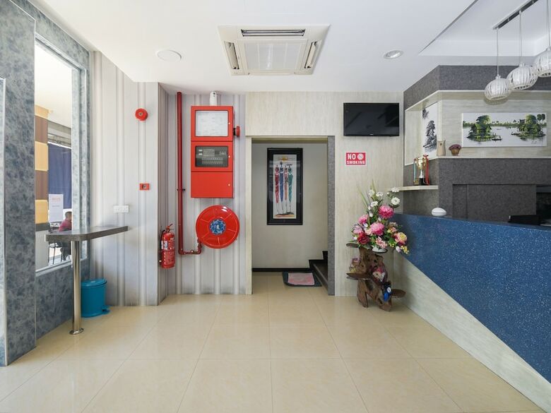 Hotel Oyo 43990 Sunshine Inn