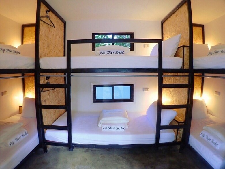 Hostal Pig Dive Hostel