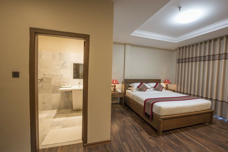 Royal House Hotel