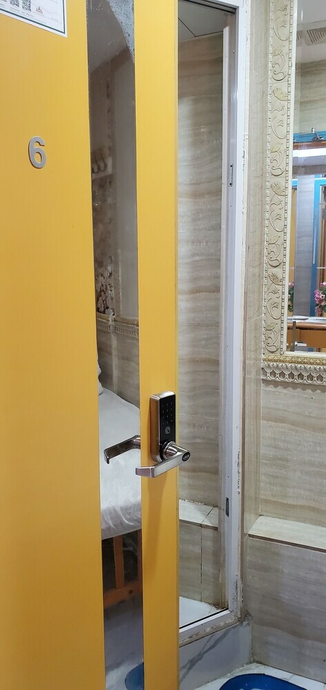 Hi Hotel - Guest House