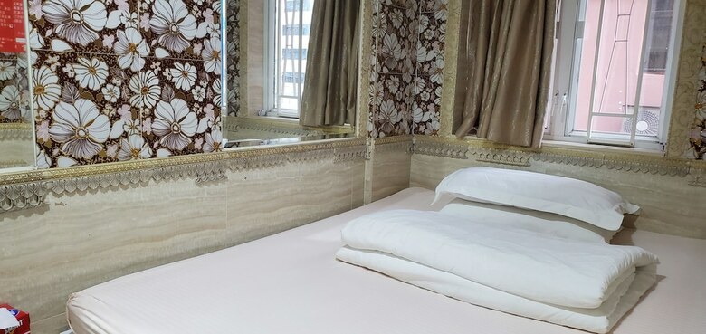 Hi Hotel - Guest House