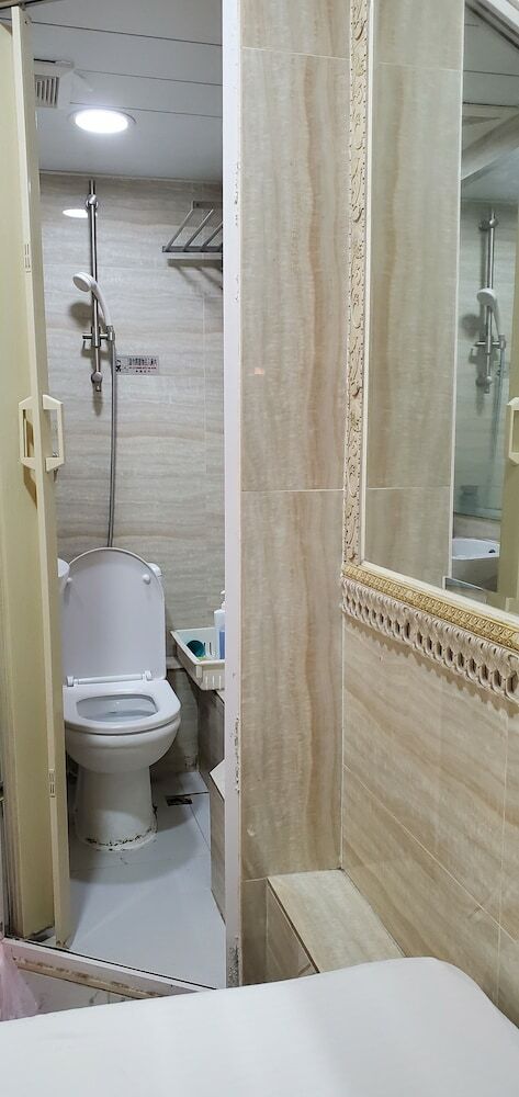 Hi Hotel - Guest House