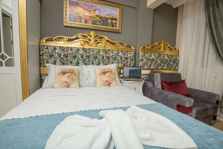 Atlantis Royal Hotel