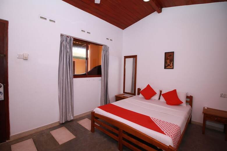 Oyo 246 Roy Villa Beach Hotel