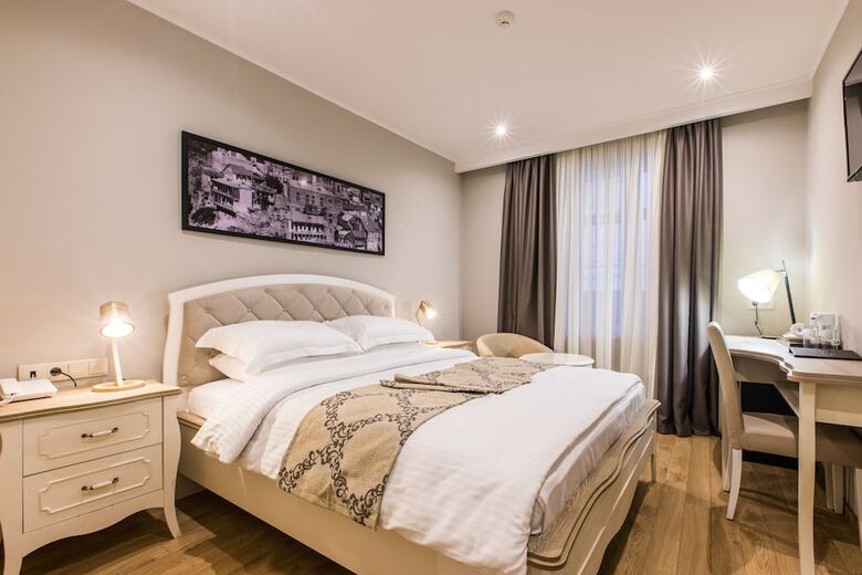 Boutique Hotel Khokhobi