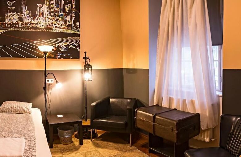 Santico Art Hotel And Hostel