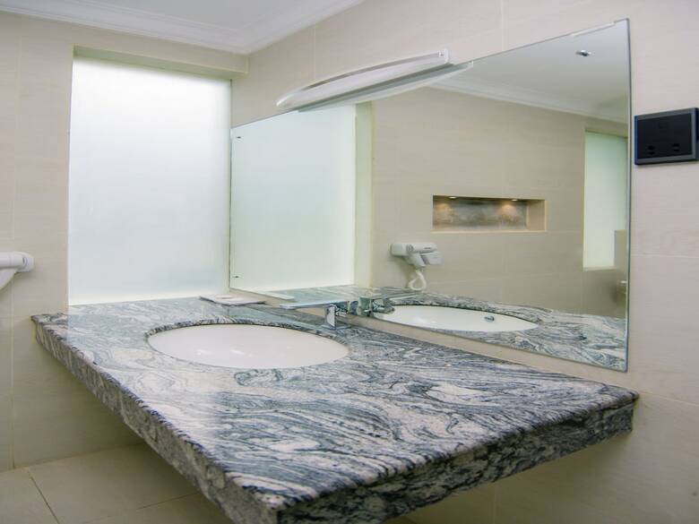Capital O 249 Elephant Bath Hotel