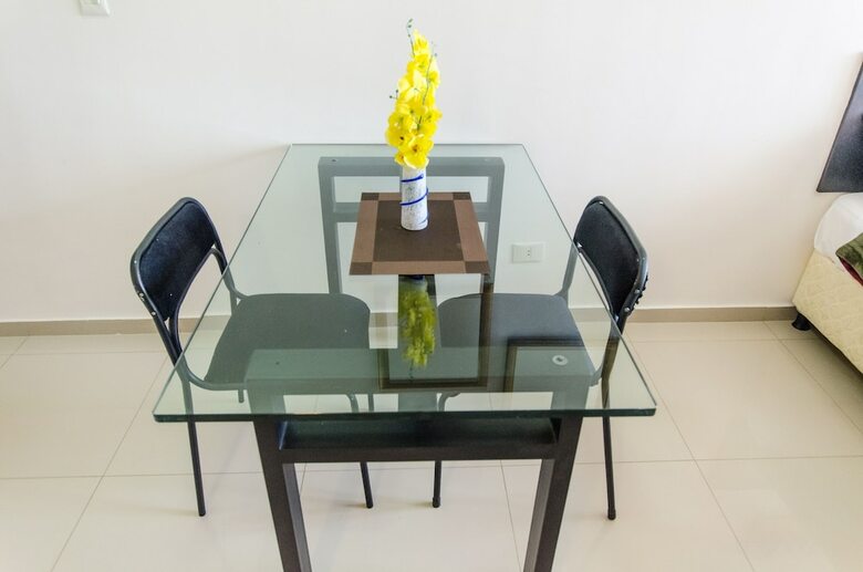 Shopping Del Sol Apartment