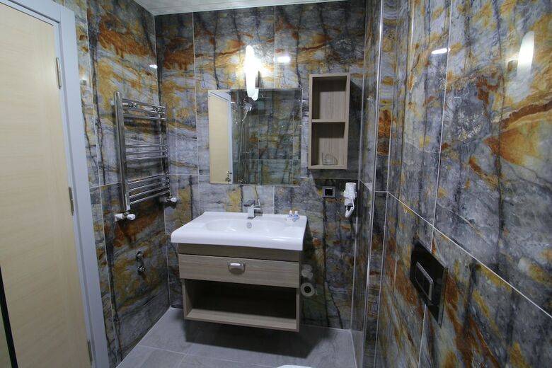 Bed & Breakfast My Bitez Suites Otel