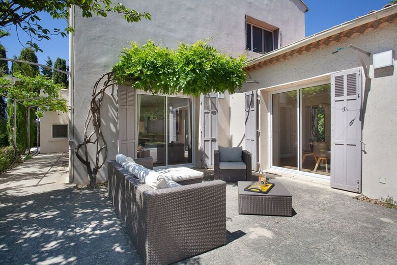 Villa La Bastide De Celony