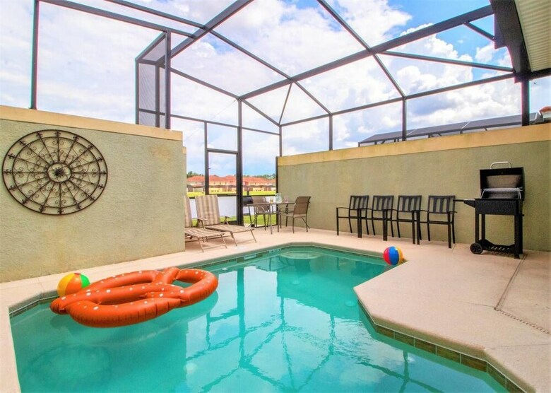 Paradise Palms Resort