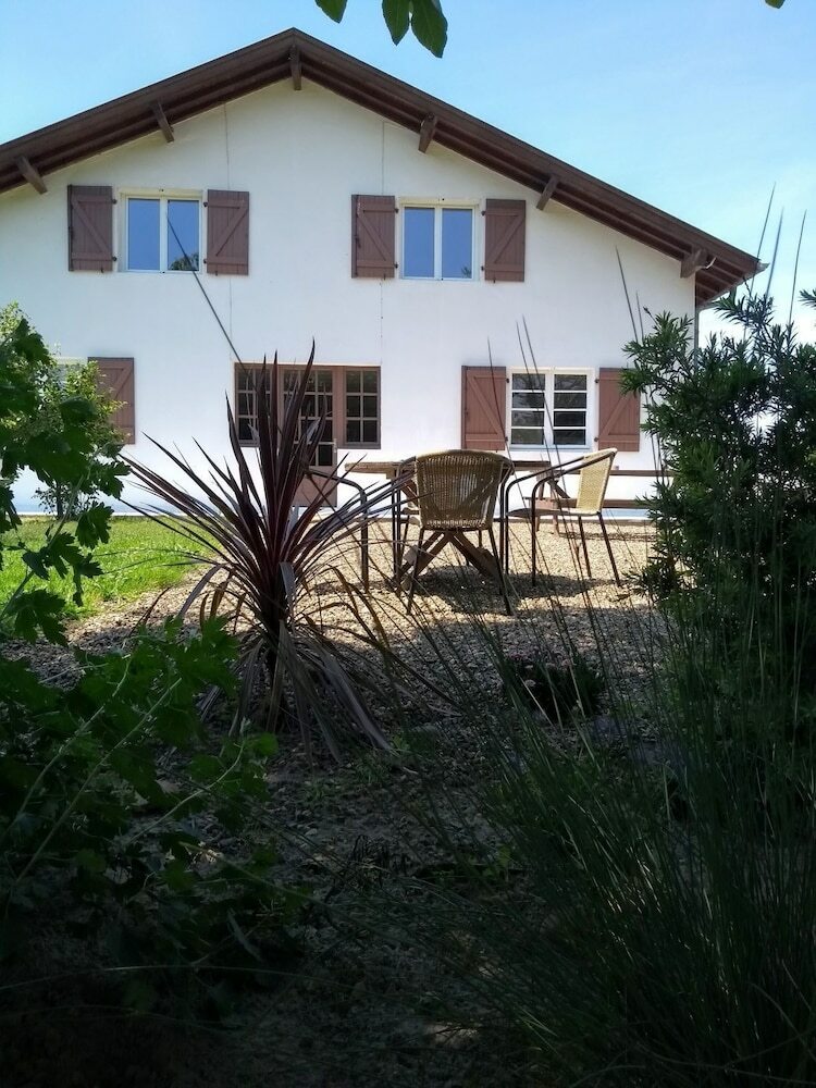 Bed & Breakfast La Maison De Pescate