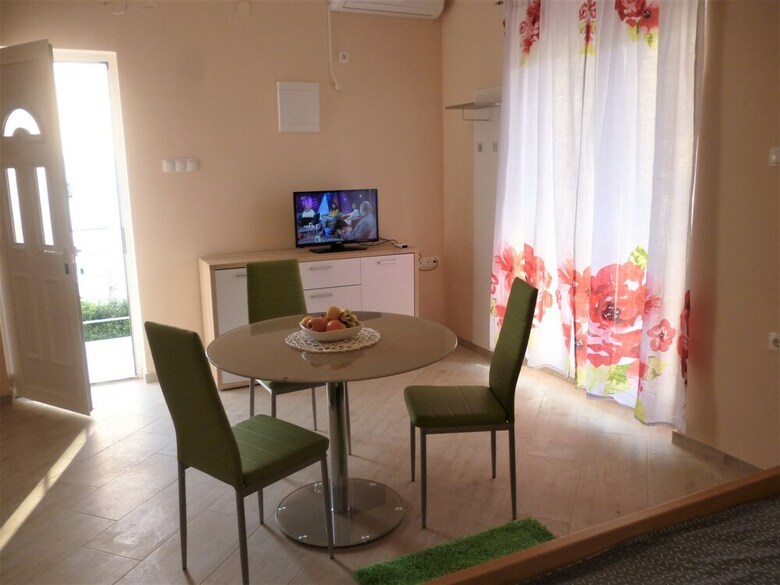 Apartments Lea-by The Pebble Beach "jaz"