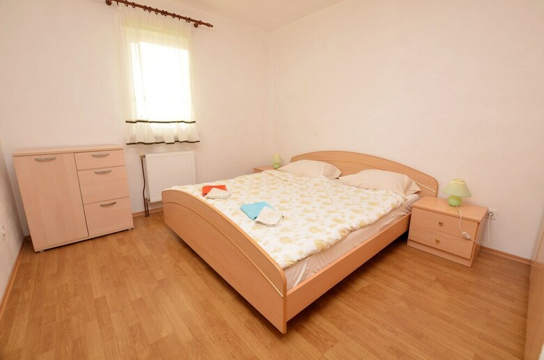 Apartment Jaka