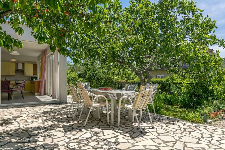 House Sun?ani Dvori