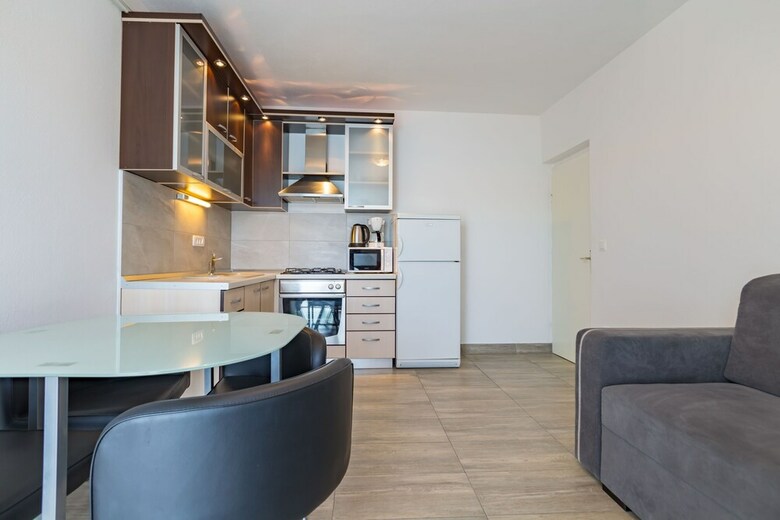 Apartments Kuli?