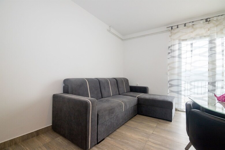 Apartments Kuli?