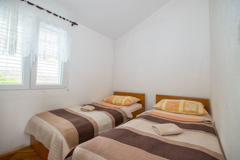 Apartments Kuli?