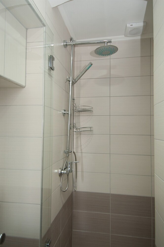 Apartments Tomic A8