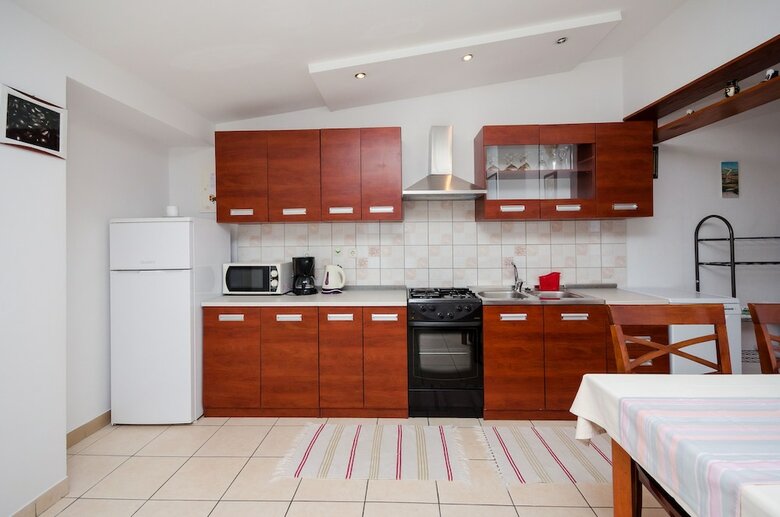 Apartments Mladen
