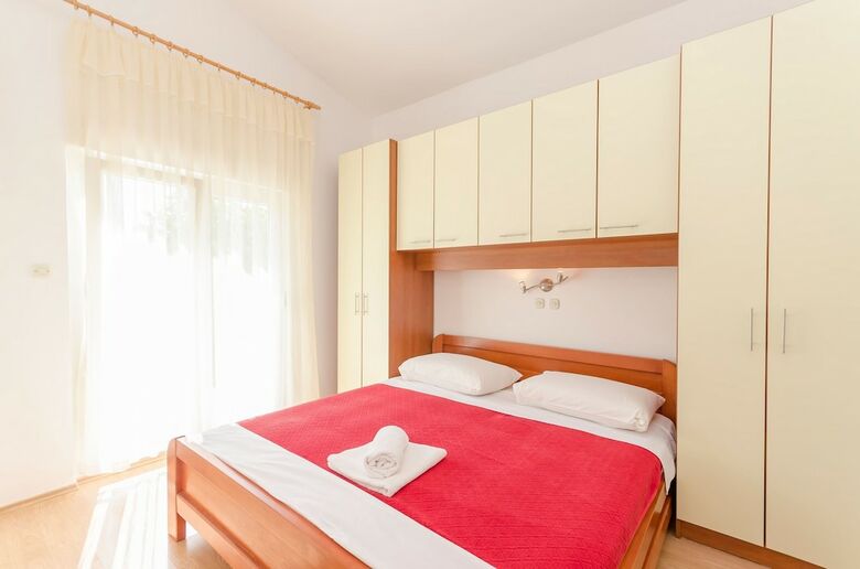 Apartments Ivan