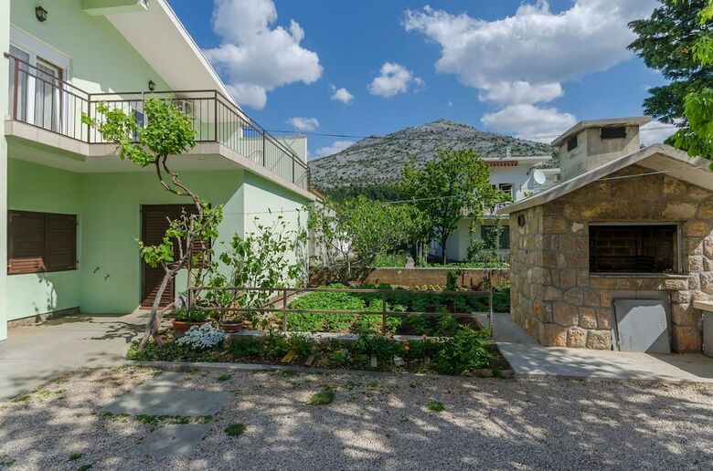 Apartments Ivan