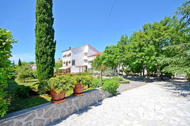 Apartments Sini?a