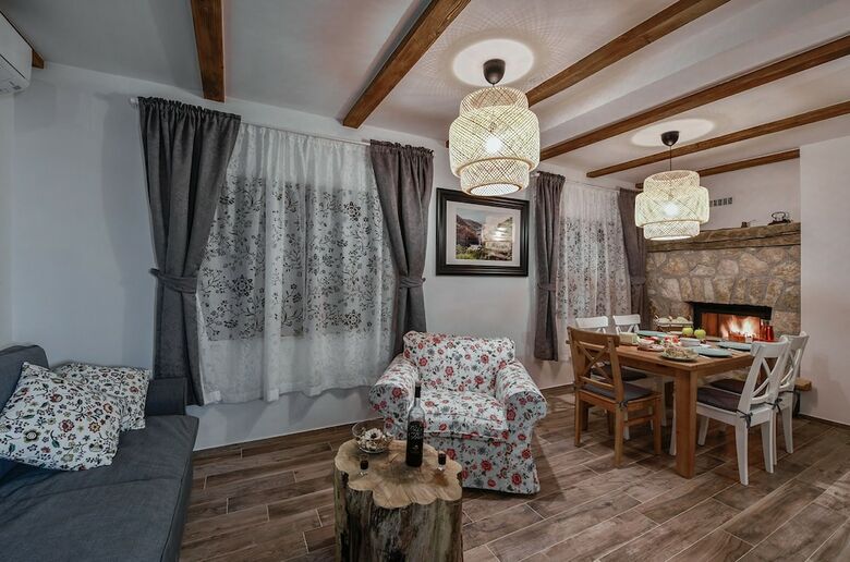 House Villas Joja