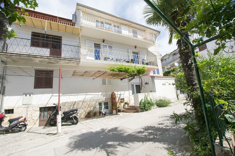 Apartments Neno