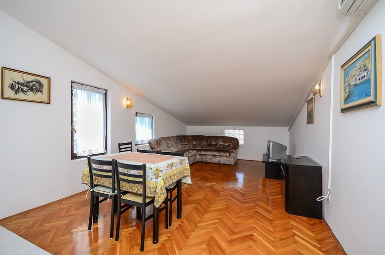 Apartments Dragica