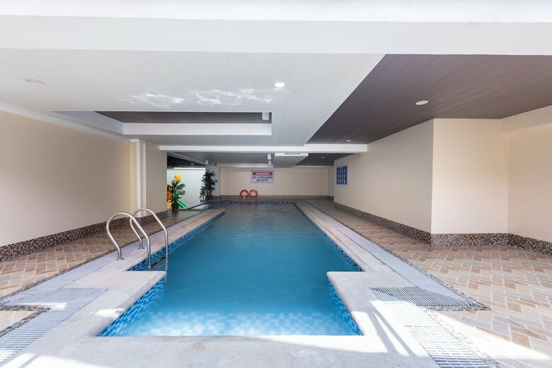 Hotel Oyo 207 Bay Area Suites