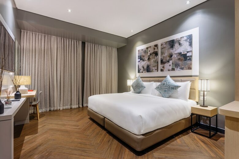 Summit Hotel Greenhills