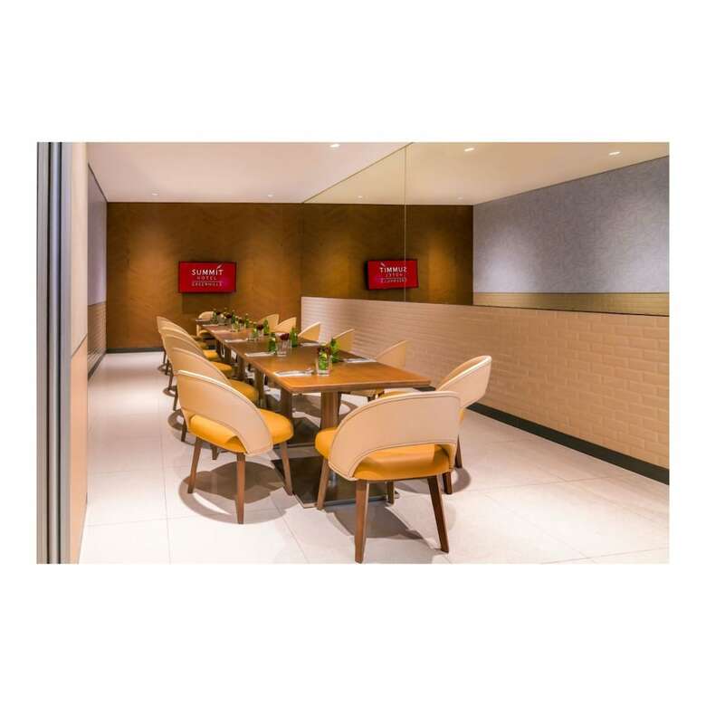 Summit Hotel Greenhills