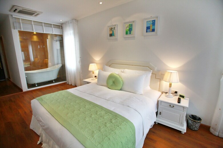 Mercury Central Hotel Hanoi
